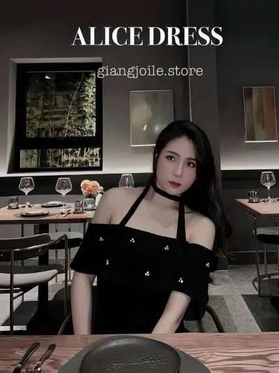 Giang Jolie đen choker đính đá L