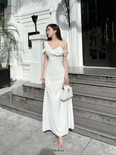 BBStore lụa trắng trễ vai dáng dài S