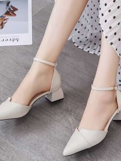 Cao gót trắng vuông bít mũi 5cm (39)