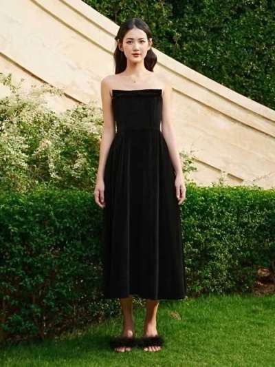 Dottie đen nhung cúp ngực S